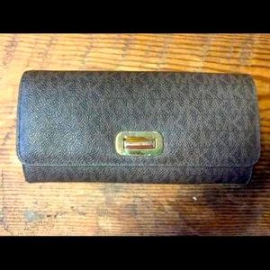 Michael Kor’s wallet